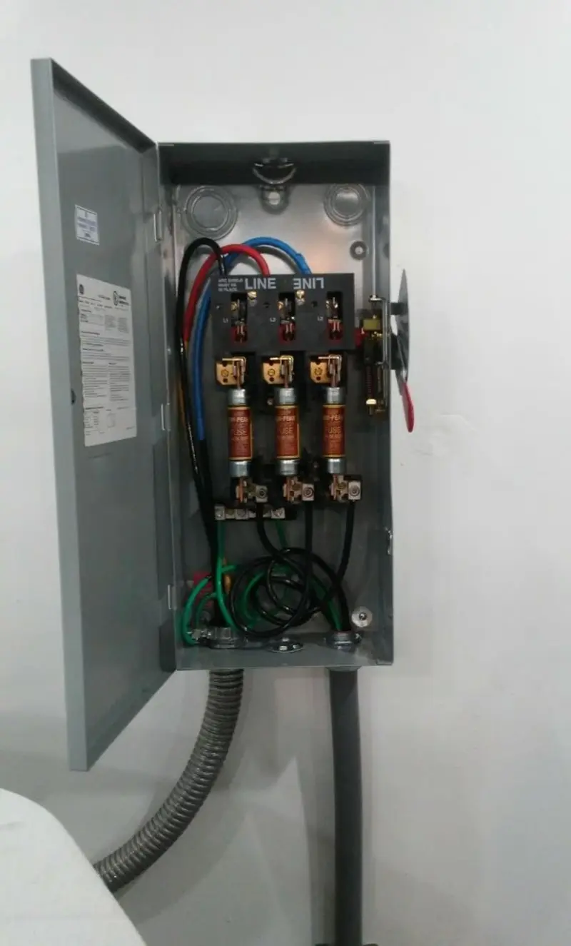 Three-phase disconnect switch installed for Smoke Detector Installation in Louisville